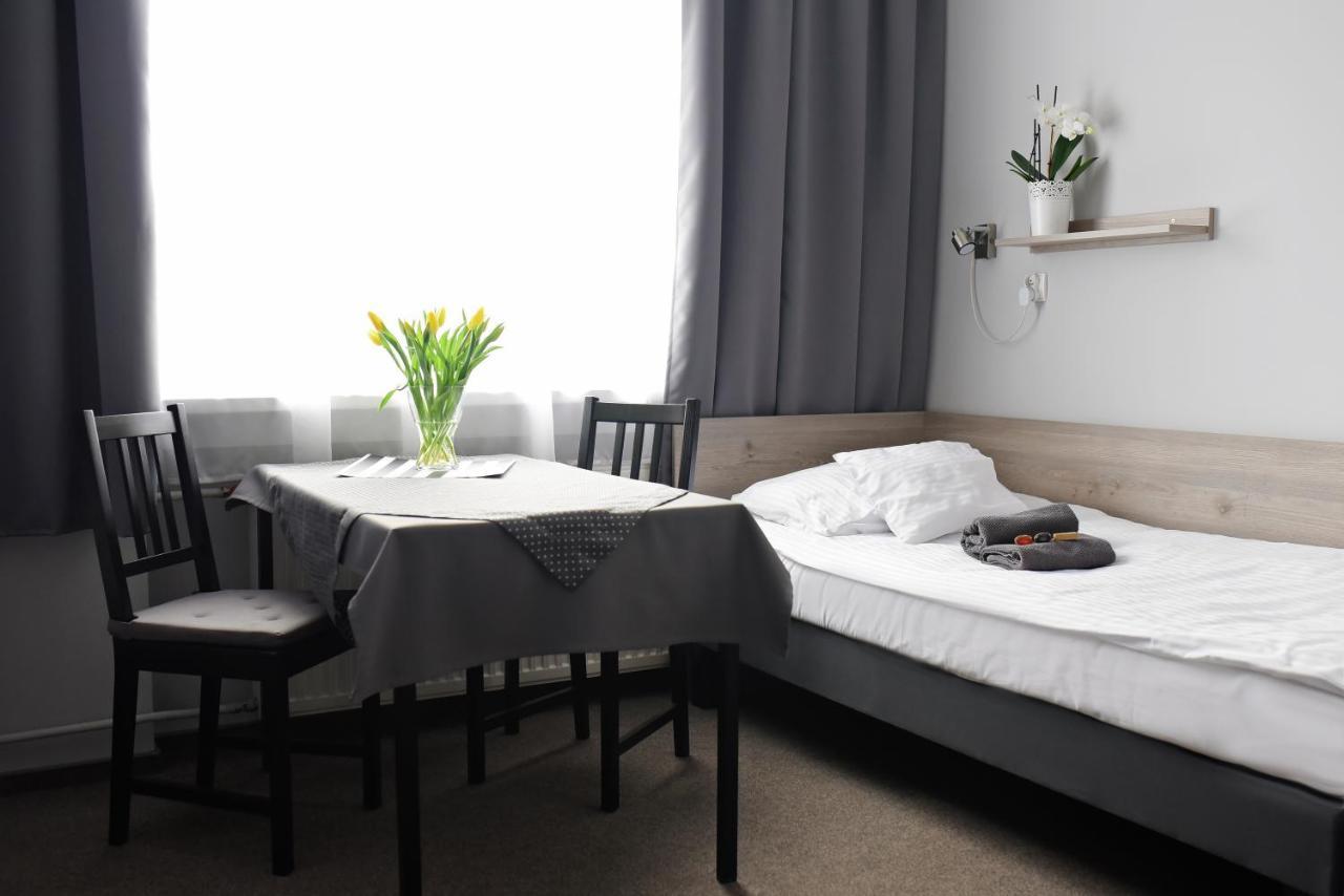 Hostel Helios Września المظهر الخارجي الصورة