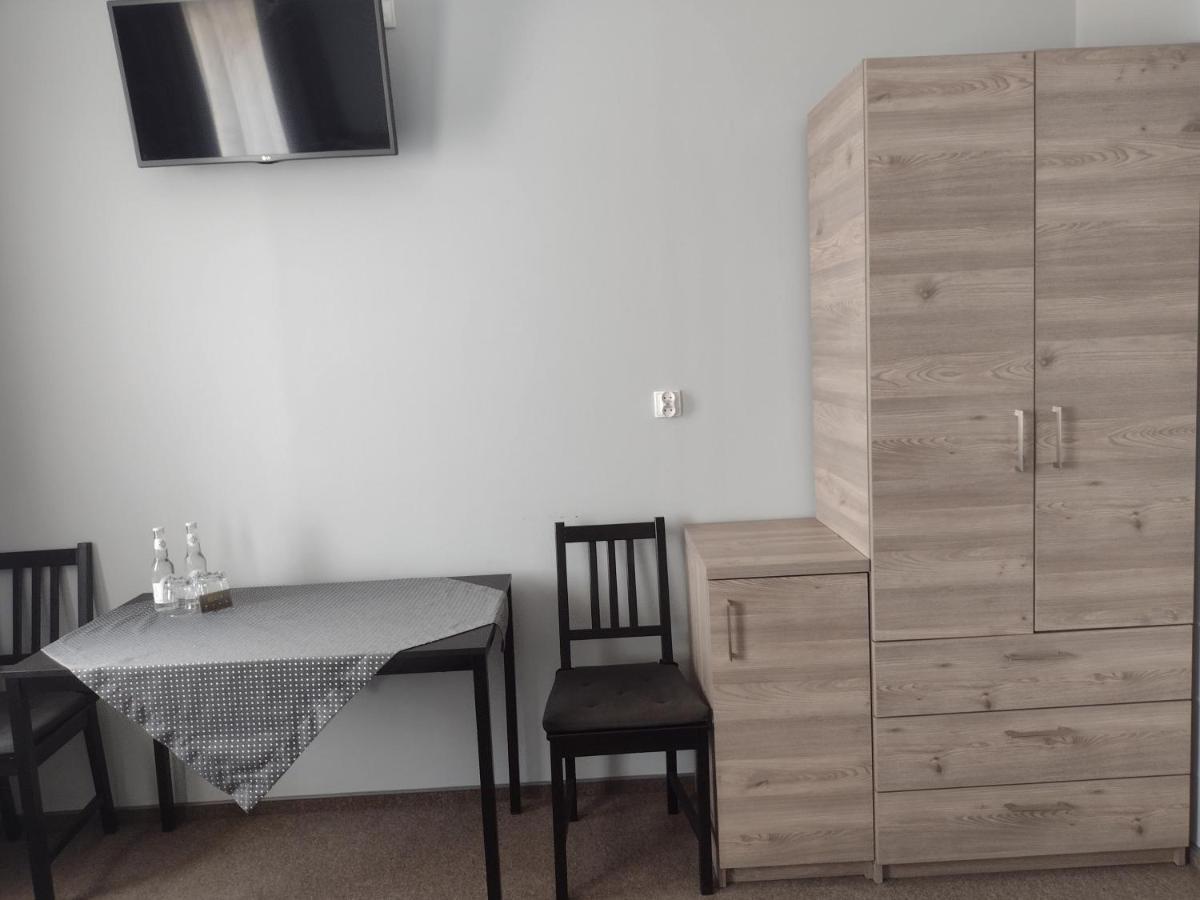 Hostel Helios Września المظهر الخارجي الصورة