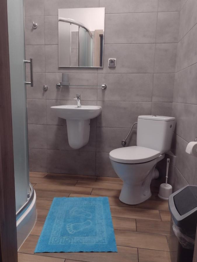 Hostel Helios Września المظهر الخارجي الصورة
