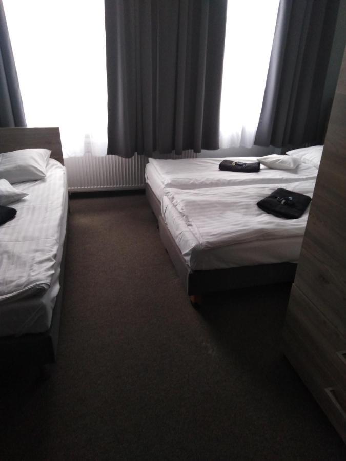 Hostel Helios Września المظهر الخارجي الصورة