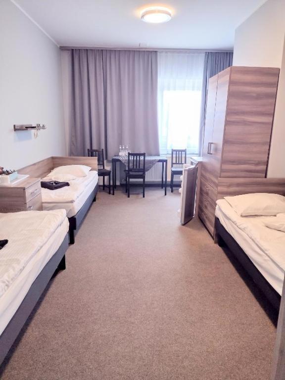 Hostel Helios Września المظهر الخارجي الصورة