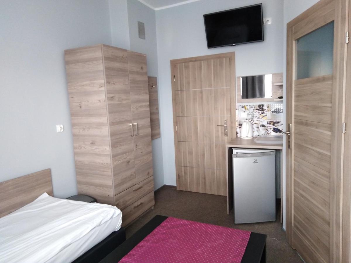 Hostel Helios Września المظهر الخارجي الصورة